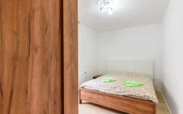 Apartmani “LAZAR” i “LENA”