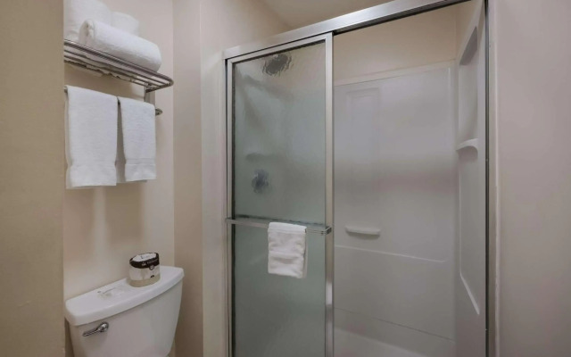 SureStay Plus by Best Western Woodbury Inn