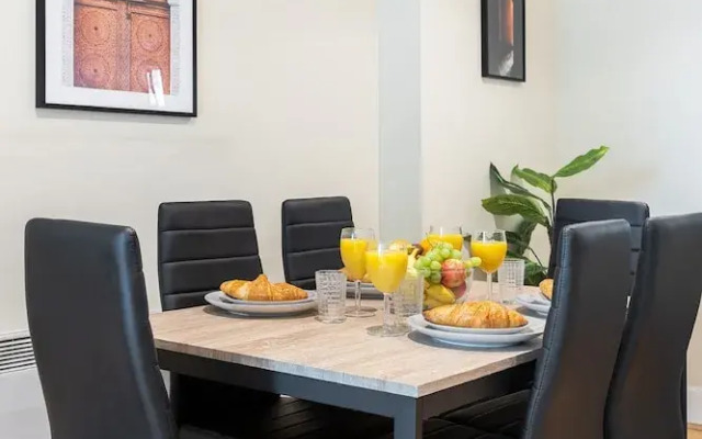 Vauxhall Riverside Private Apartments