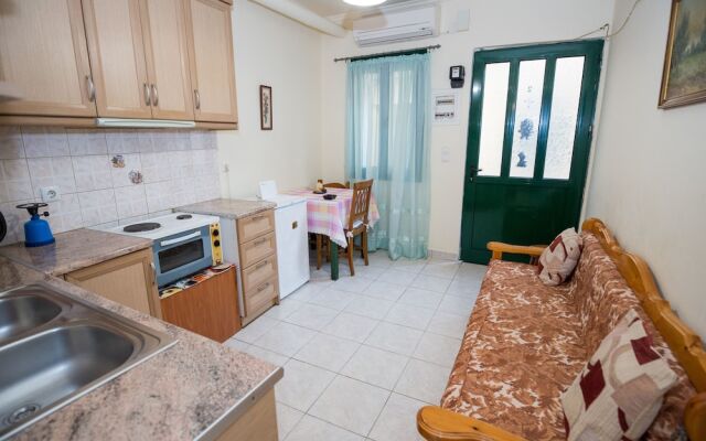 Lefkos Apartment in Lefkada city center!