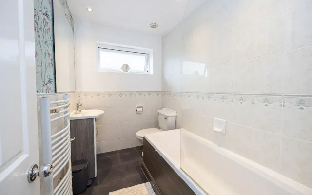 Modern Family Home In South Manchester/Stockport