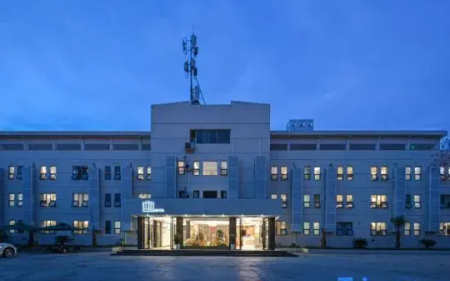 Chengdu Junxuan Hotel (Xindu Petroleum University)