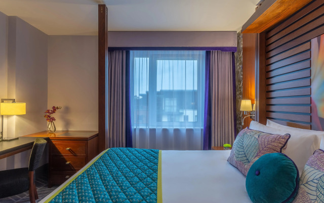 Crowne Plaza Dublin Airport by IHG