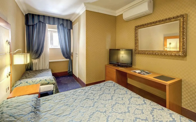 939 Hotel