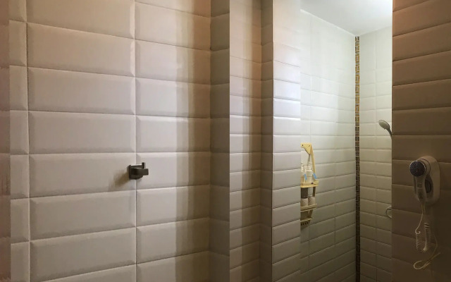 Side Walk Boutique Hotel