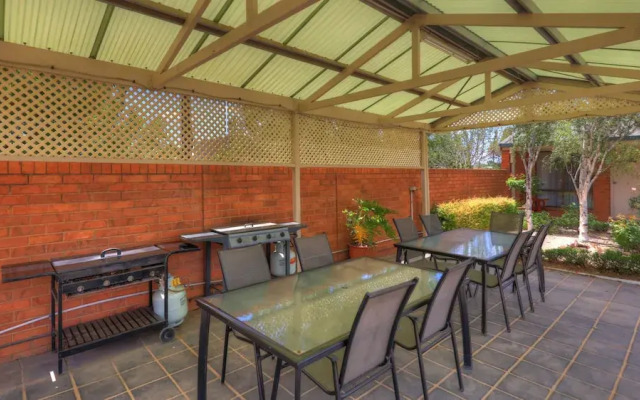 Moama Central Motel