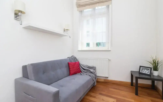 Krakow Two-storey Apartment by Renters