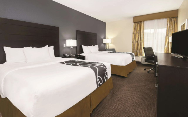 La Quinta Inn & Suites by Wyndham Karnes City - Kenedy