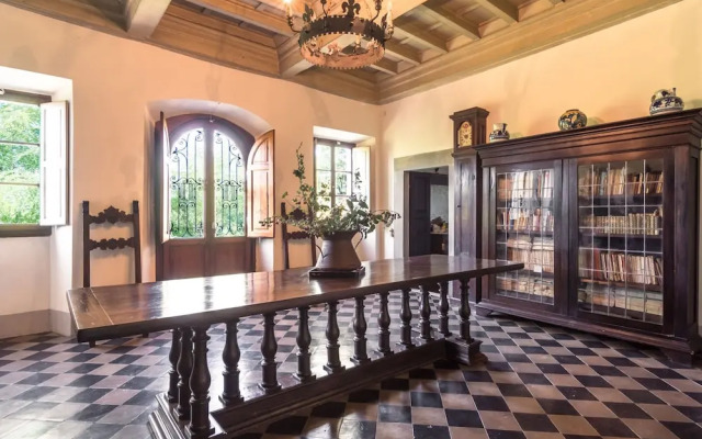 Charming Villa With Pool in Florence