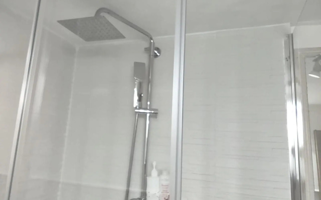 Movie Star Apartment with garden