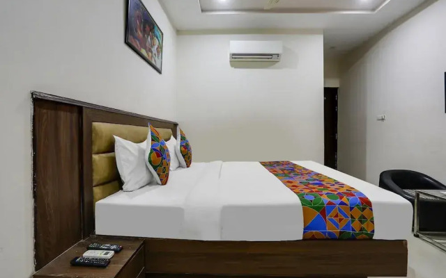 Fabhotel Orchid