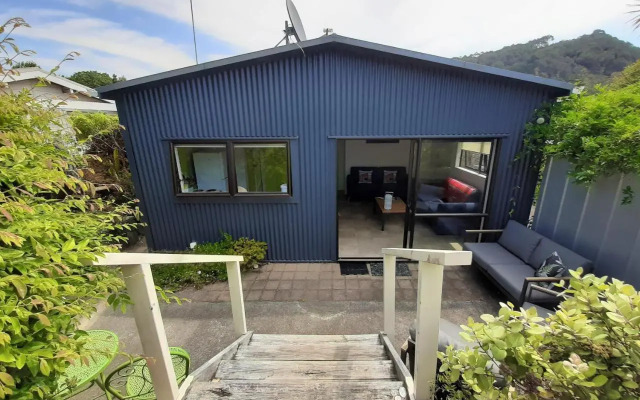 Cathedral Cove Connection