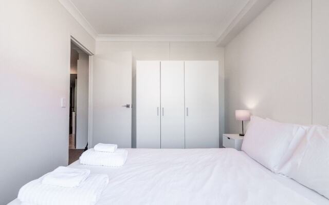 Good location apartment darling harbour