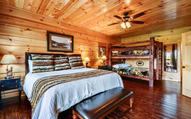 Foxwood Mansion Fourteen Bedroom Cabin