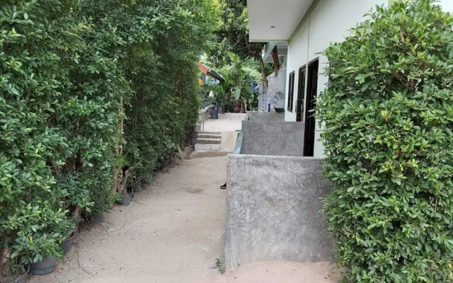 Dr.Banana'S House