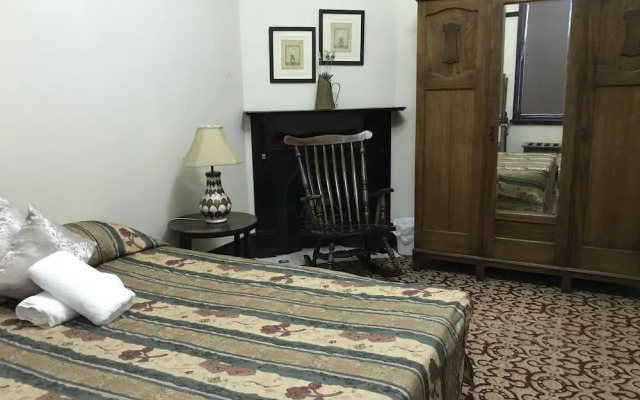 Neath Hotel