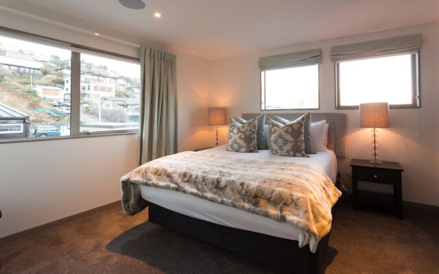 Penthouse on Hallenstein by Touch of Spice