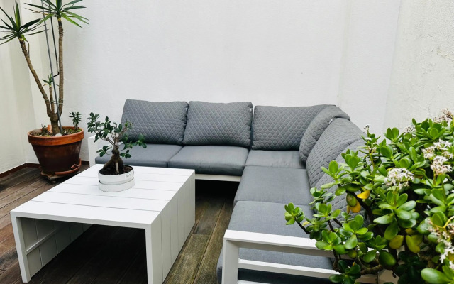 Castelo do Relógio by Férias em Figueira