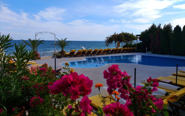 Aphrodite Beach Hotel