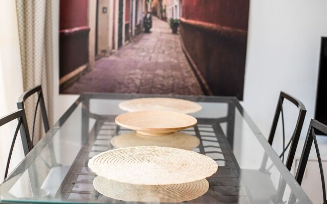 Radiant Holiday Home in Seville near River