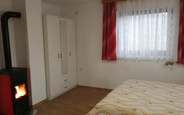 Apartments and Rooms Krizmanic