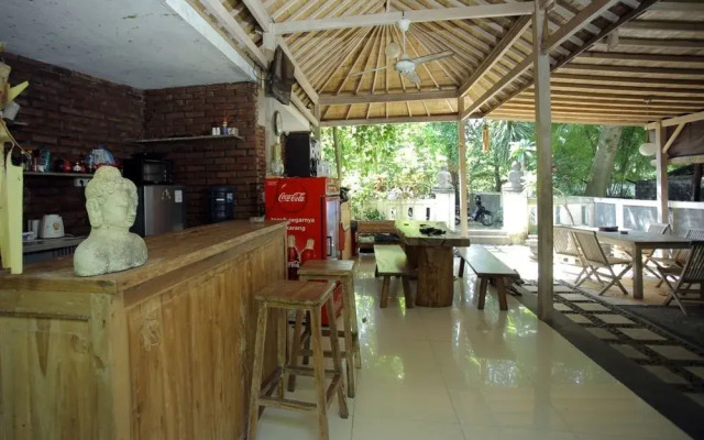 RedDoorz @ Kerobokan Canggu 2