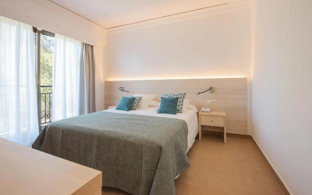 Hotel Playa Mondrago