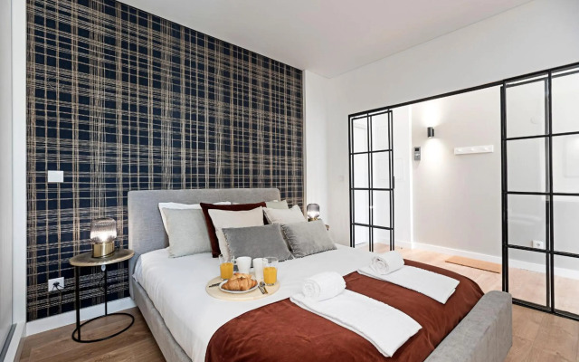 Urban House by LovelyStay