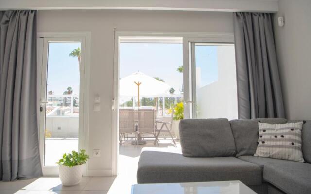 Luxury apartment in Island Village