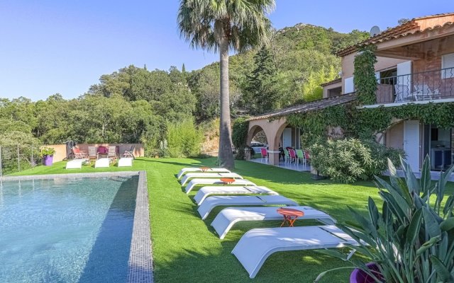 Spacious Villa In Plan De La Tour With Swimming Pool