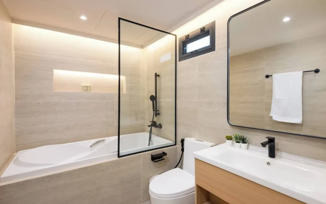 Stylish 5BR Poolhouse & Theater 2mins to BTS