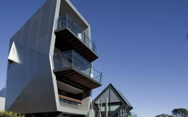 Mona Pavilions