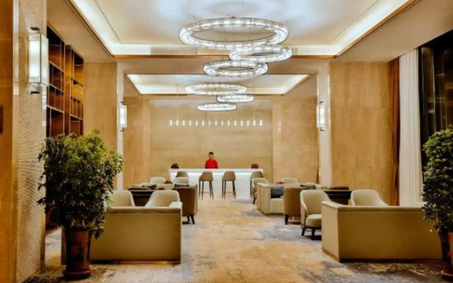 Dengzhou Ruihua Pengyi Hotel