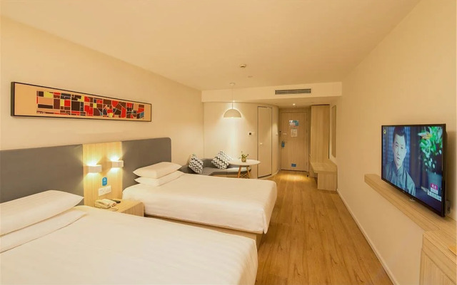 Hanting Express Huayin Huashan Mountain Scenic Area