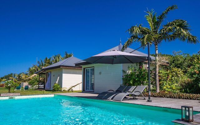 Poé Côté Lagon Beach Bungalows