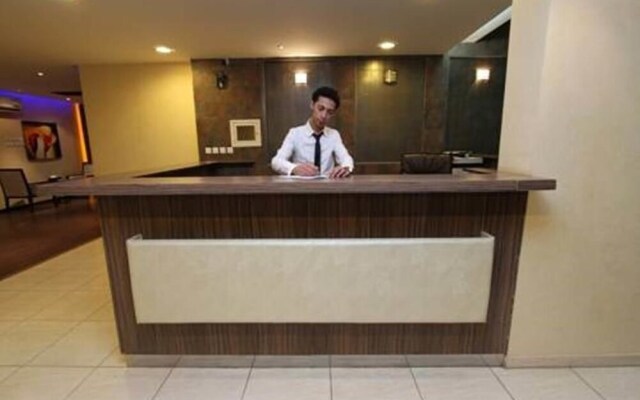 Raoum Inn Arar