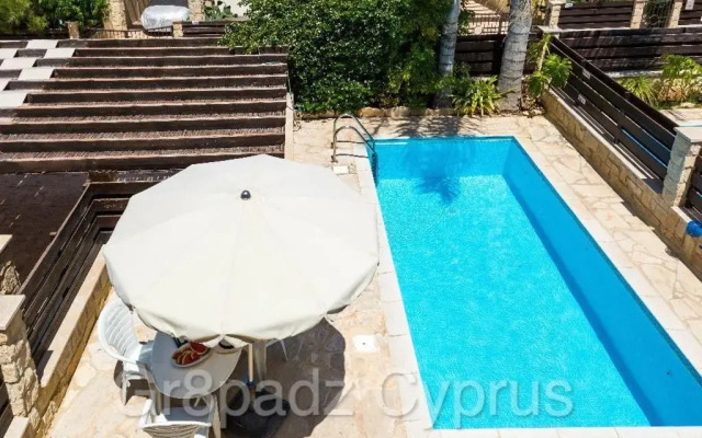 Gr8padz Summer Breeze Villa