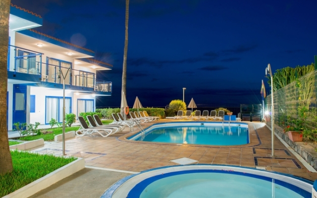 Apartamentos Los Caribes