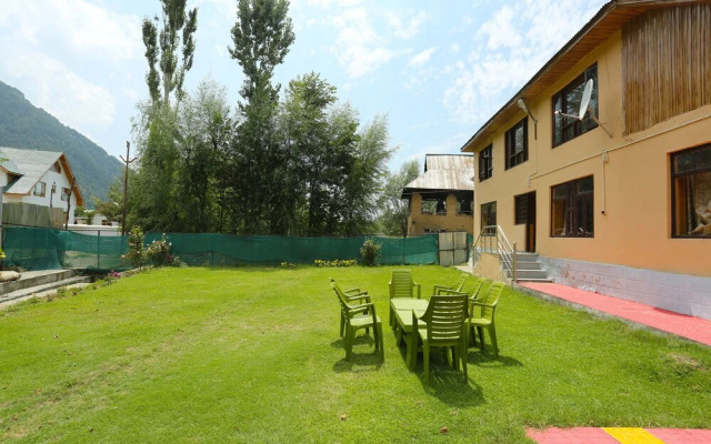 OYO 18391 Hotel Royalton