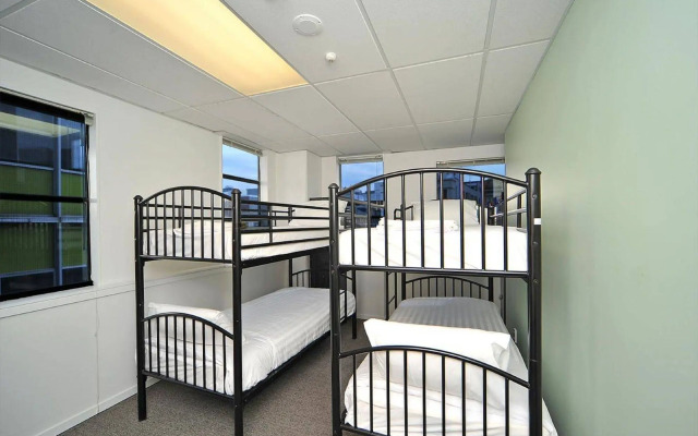 The Setup on Dixon - Hostel