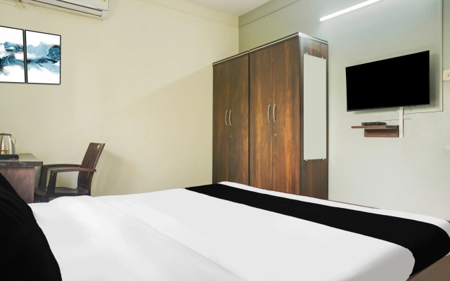 OYO Flagship 81602 Hotel Mv Galaxy