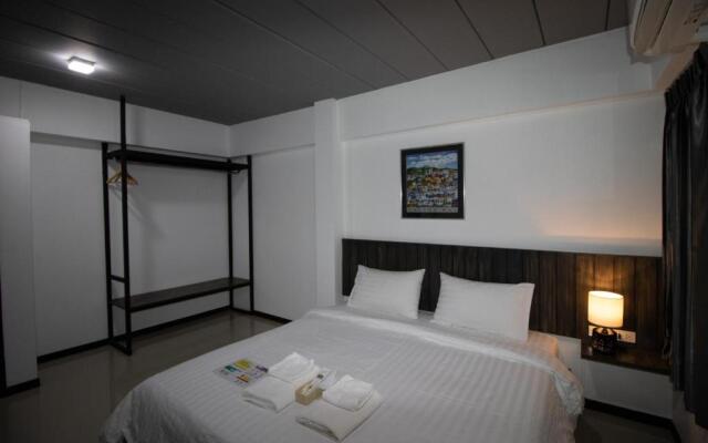 The 168 Gallery Residence