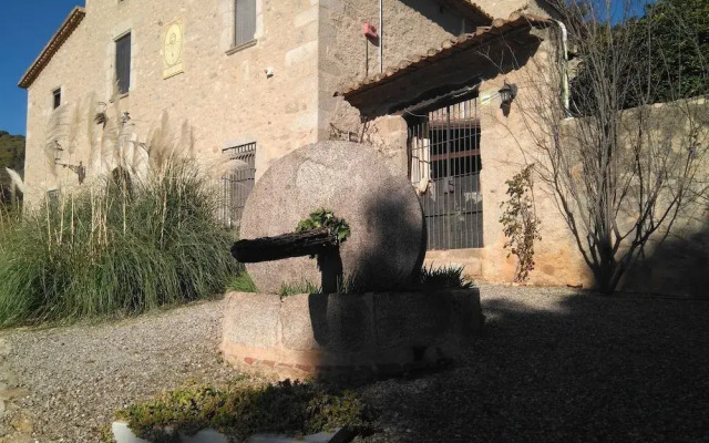 Hotel Masia Can Vive