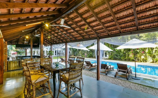 OYO 806 Hotel Safira River Front