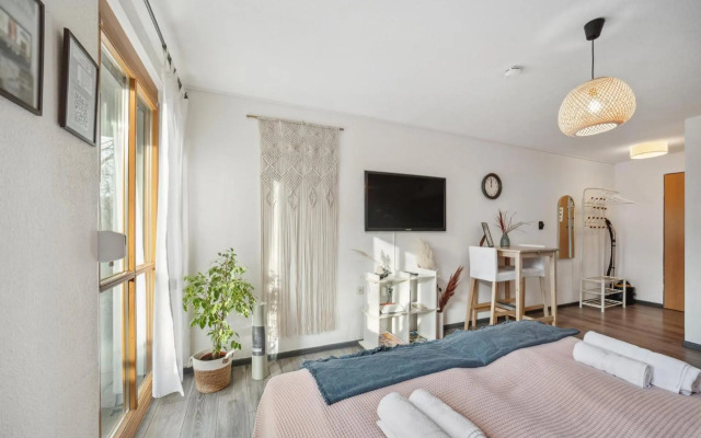 City und Bahnhof Nähe Apartment mit Terrasse, TV und Internet