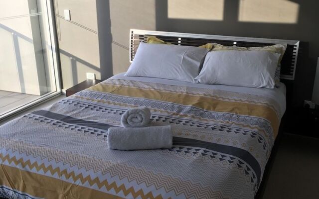 City Escape 3BD in Adelaides East End 7