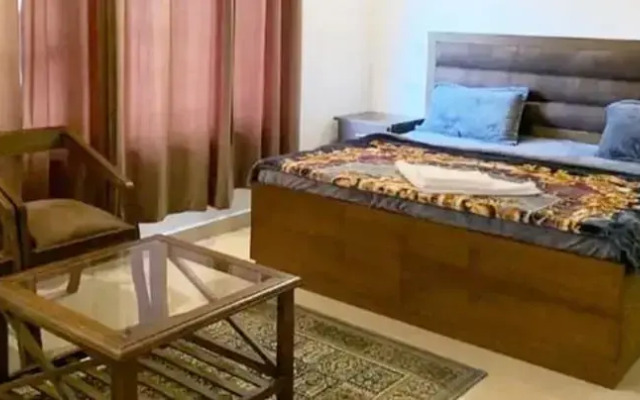 Fabhotel Bird Side