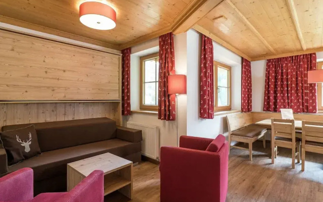 Luxurious Apartment in Saalbach-hinterglemm Near Ski Area