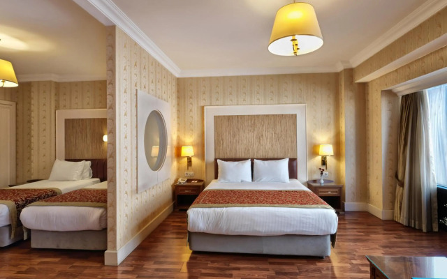 Taksim Metropark Hotel