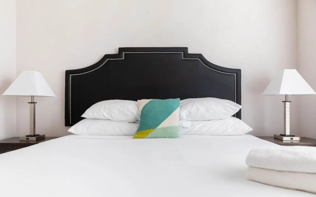 WanderJaunt - Hip East Austin Apartments